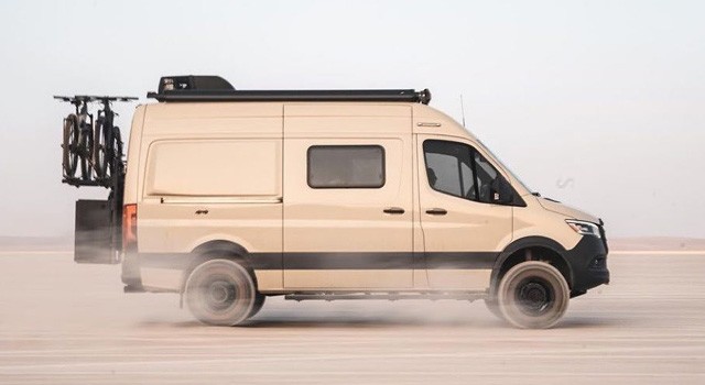 VAN COMPASS